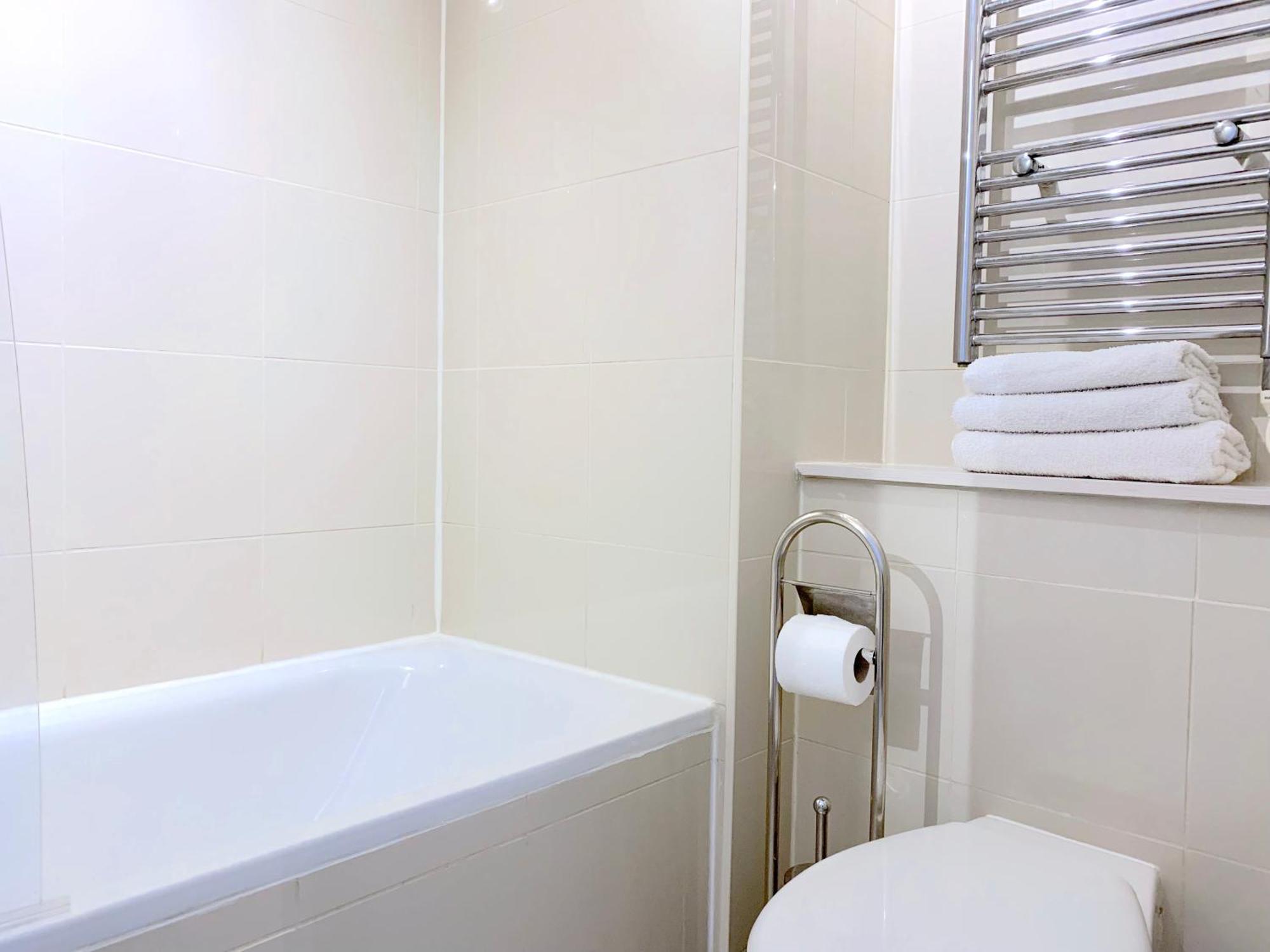 South Kensington, Piccolo Paradiso * London